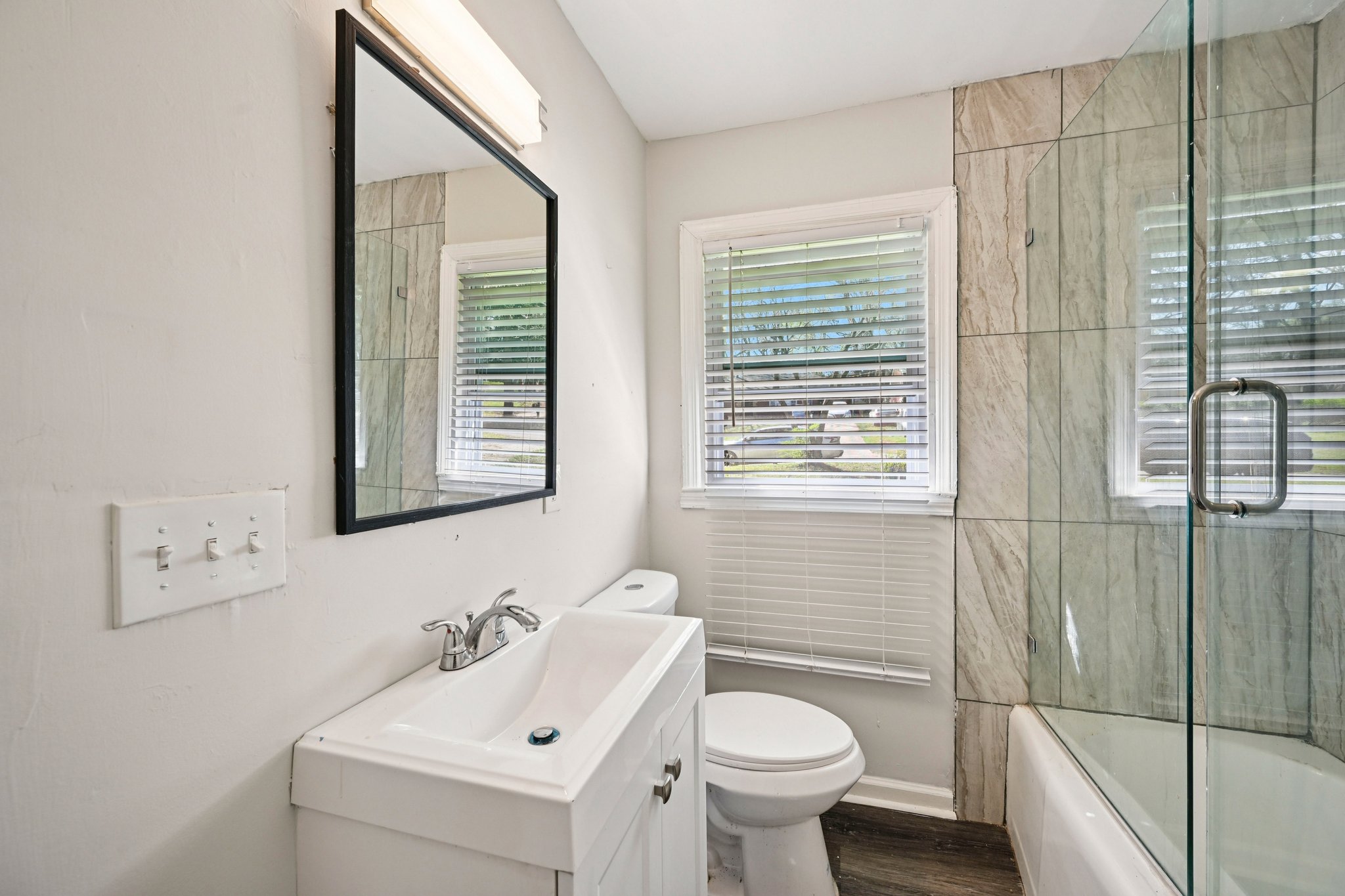 Meador Ave SE-L1403-035.jpg