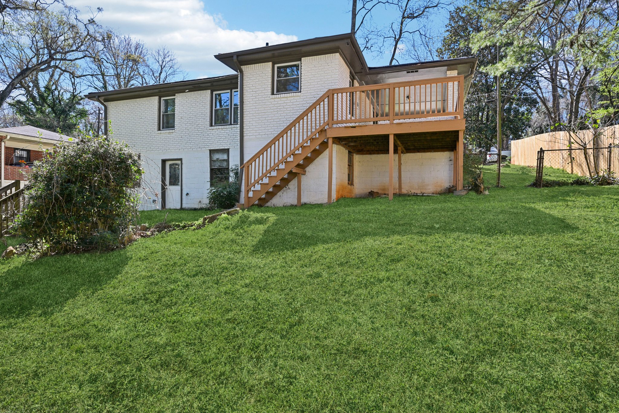 Meador Ave SE-L1403-045.jpg