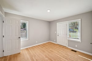 Meador Ave SE-L1403-033.jpg