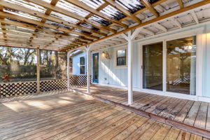 Screened-in Porch