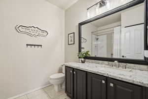  Photo 40
