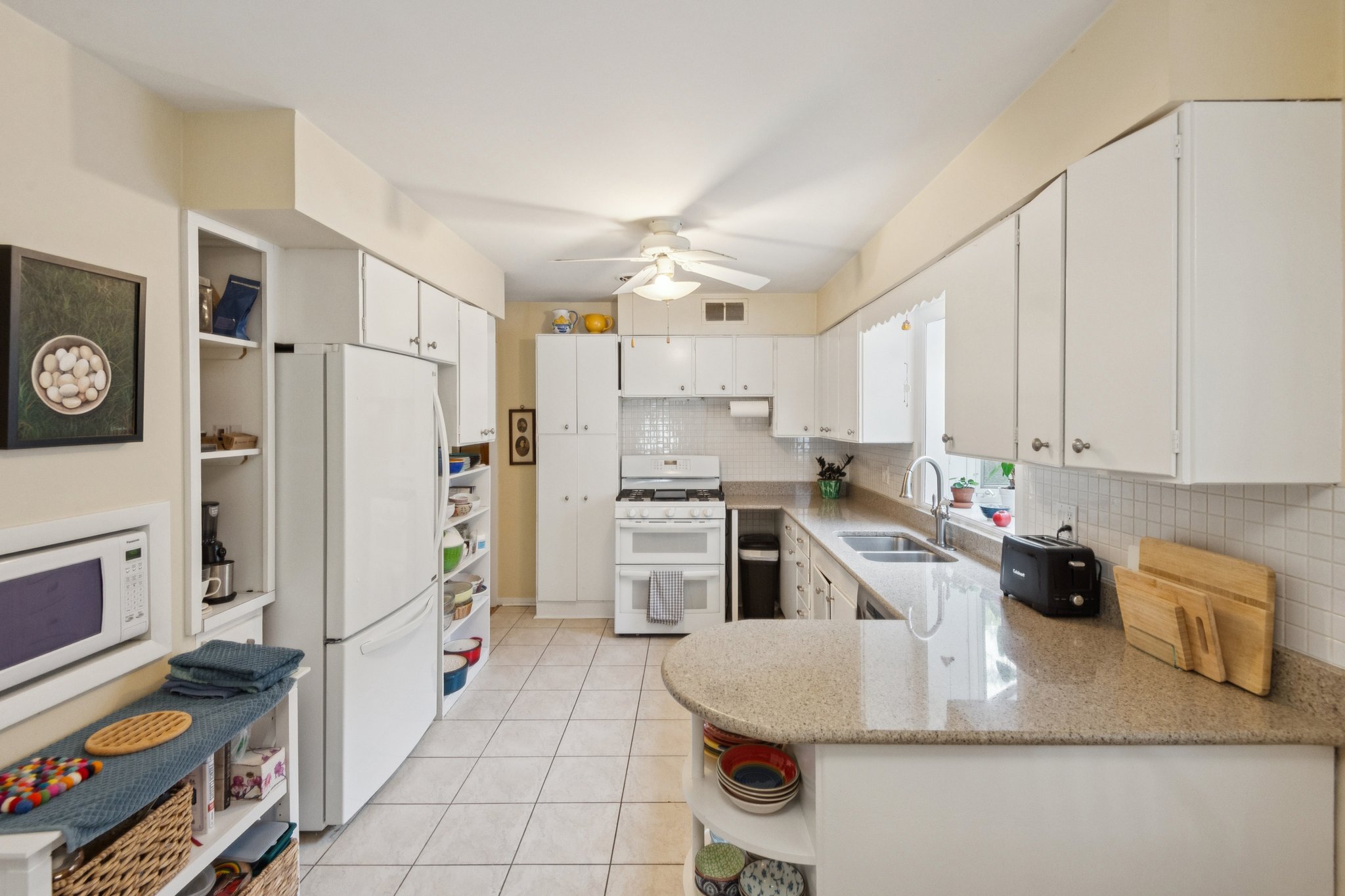 2149 Hartrey Ave_014.jpg