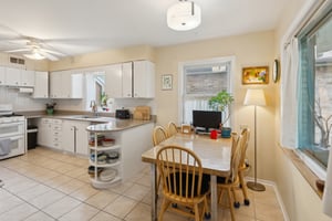 2149 Hartrey Ave_012.jpg