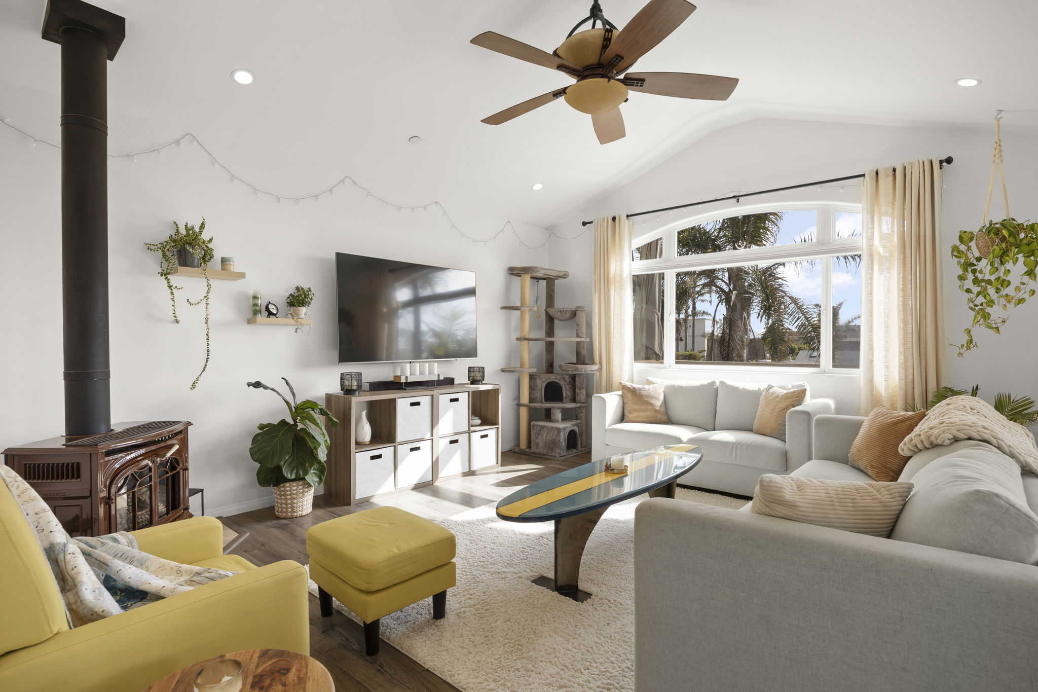 Upstairs Living Room | 2149 Monmouth Dr.