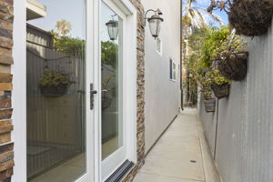 Exterior Side -Kitchen | 2149 Monmouth Dr. Ventura, Ca.