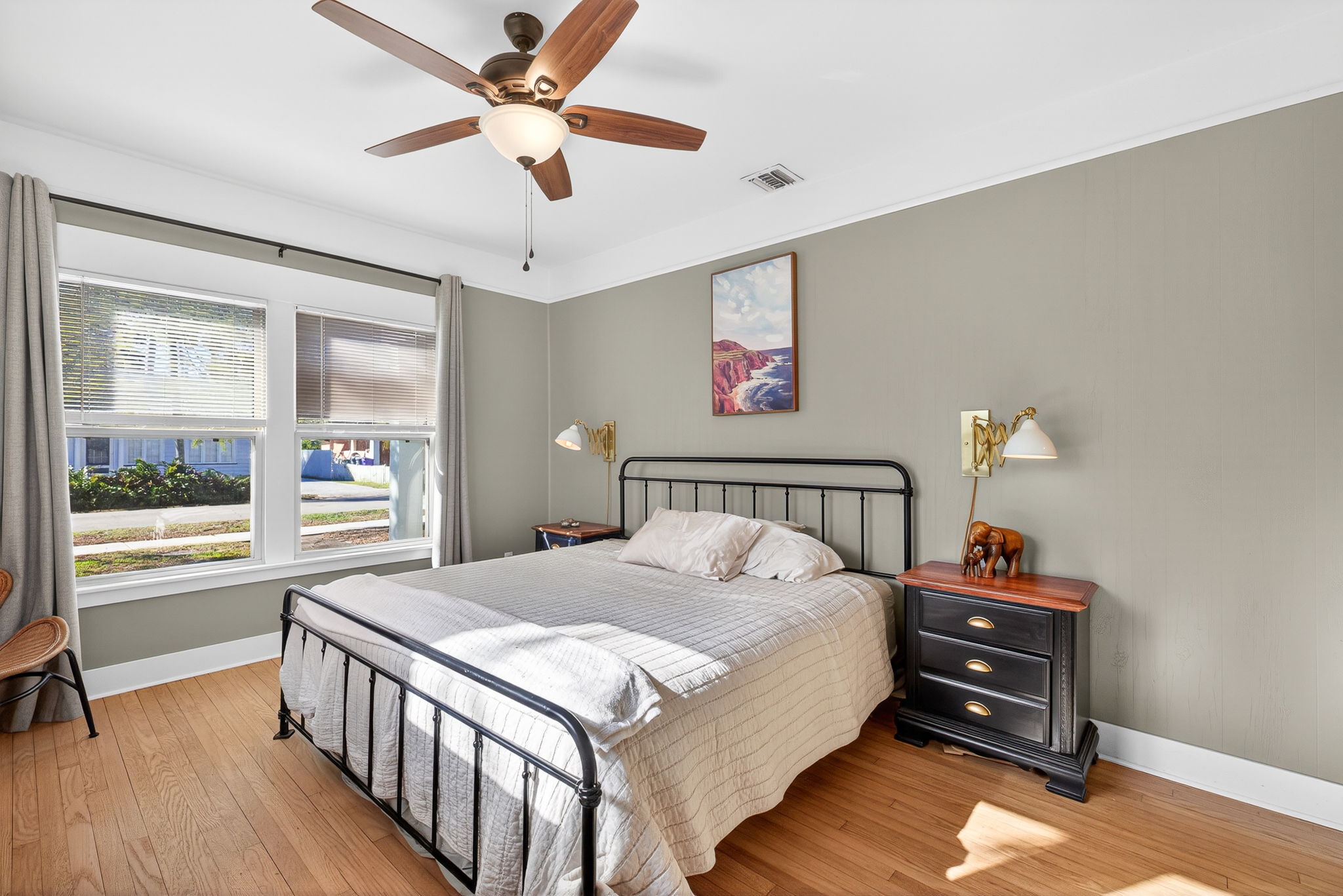 1st Floor Primary Bedroom