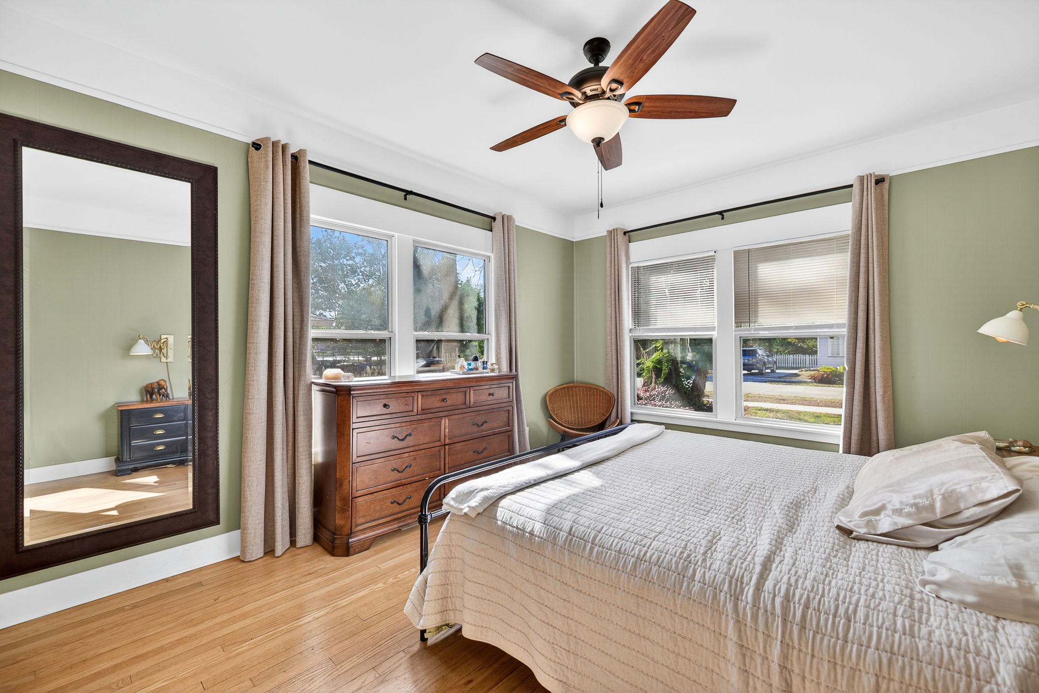 1st Floor Primary Bedroom