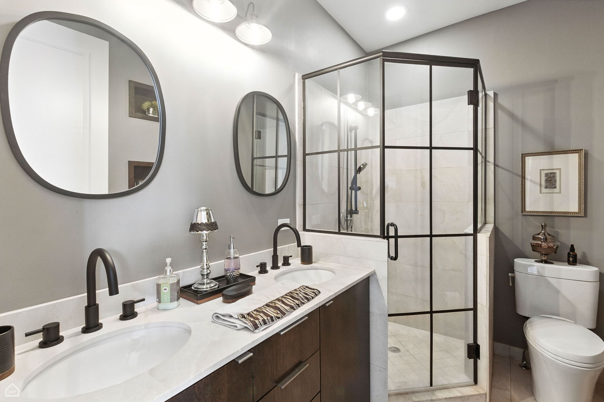 2149 W Huron St_027