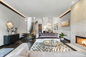 2149 W Huron St_008