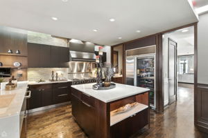 2149 W Huron St_021