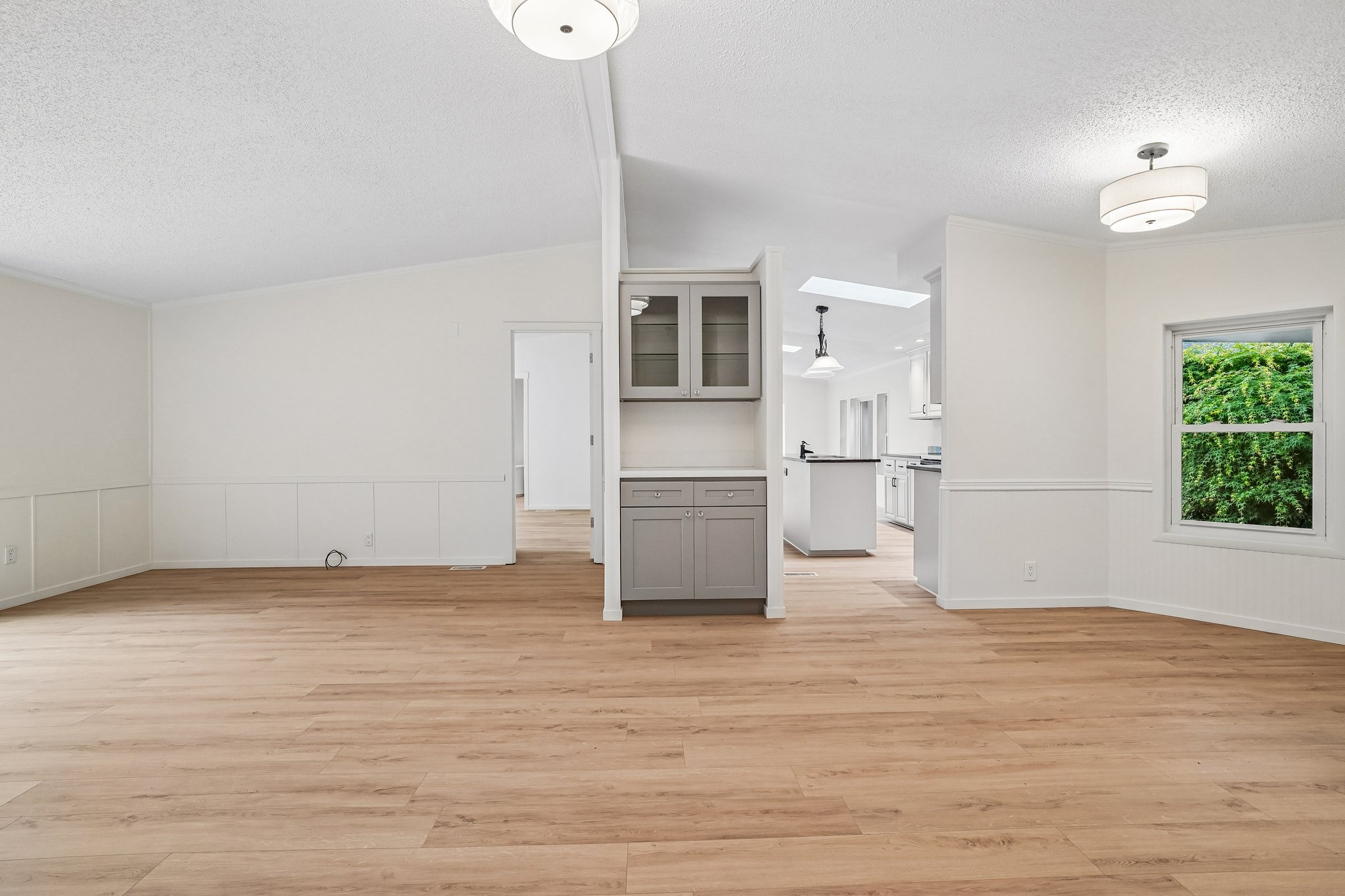 105th Ave-S0906-006.jpg
