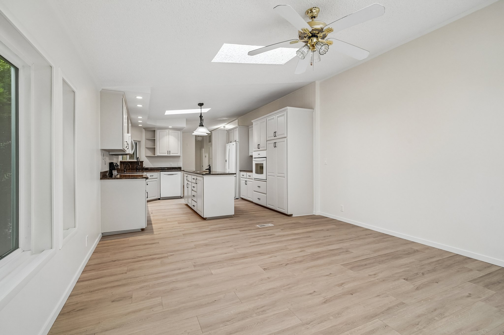 105th Ave-S0906-018.jpg