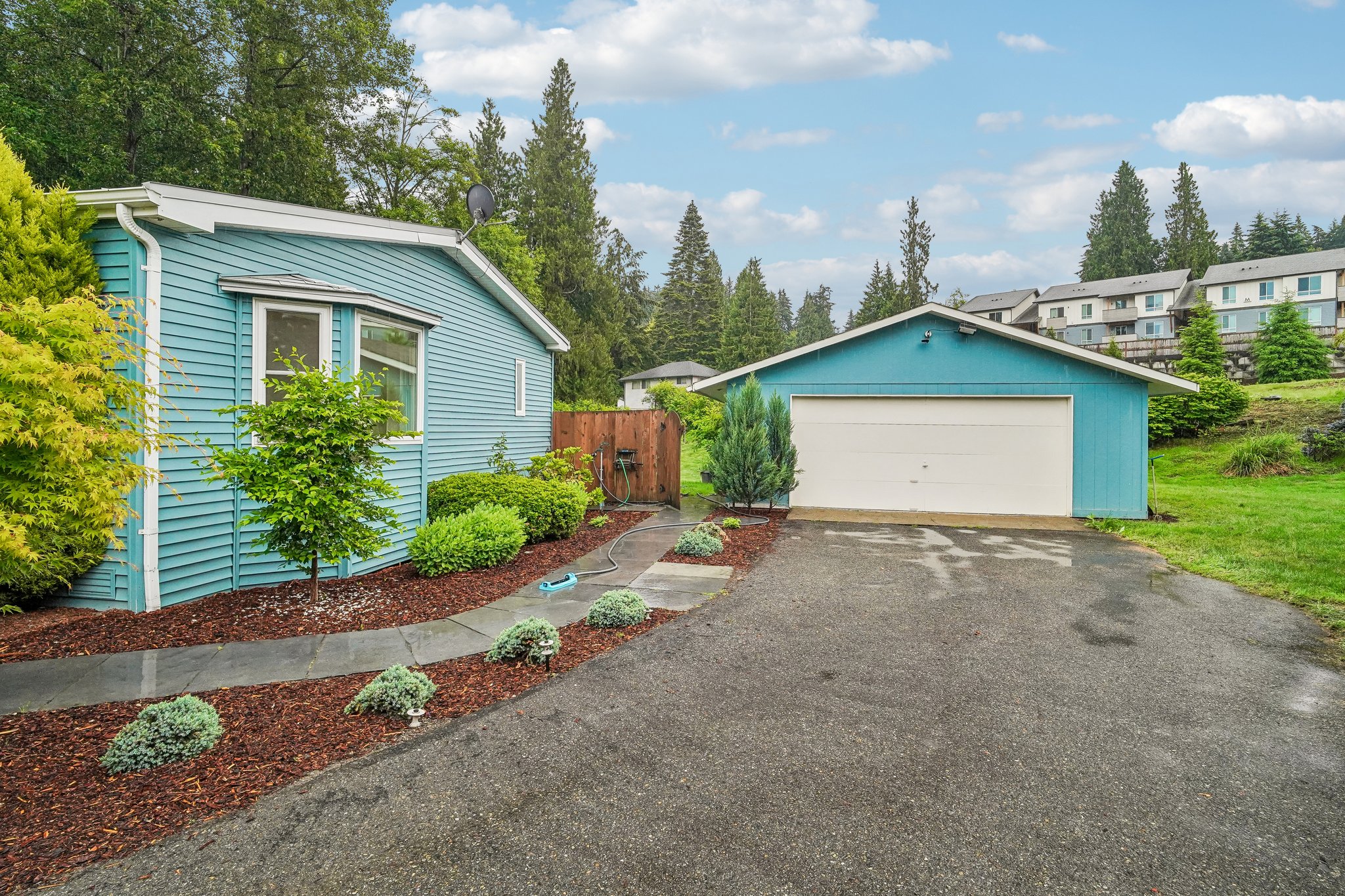 105th Ave-S0906-034.jpg