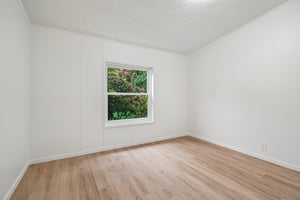 105th Ave-S0906-027.jpg