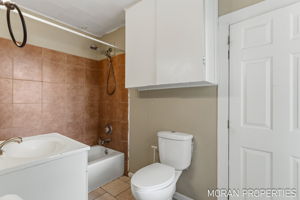  Photo 35
