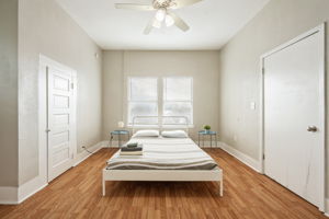  Photo 44