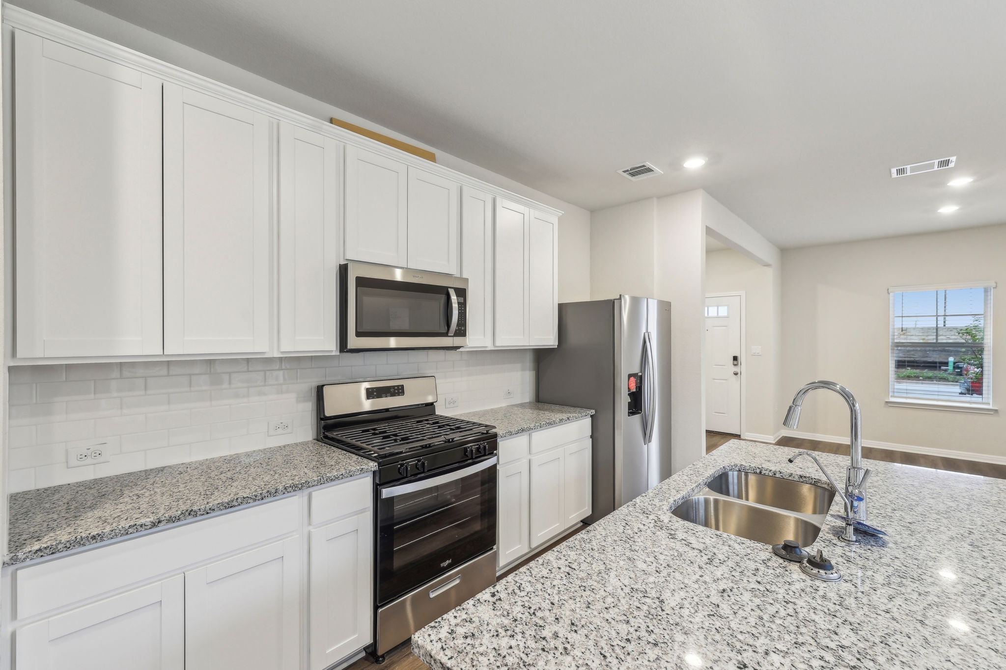 Austin- Flora - 215 Brandywine Rd, Hutto, TX 78634-013