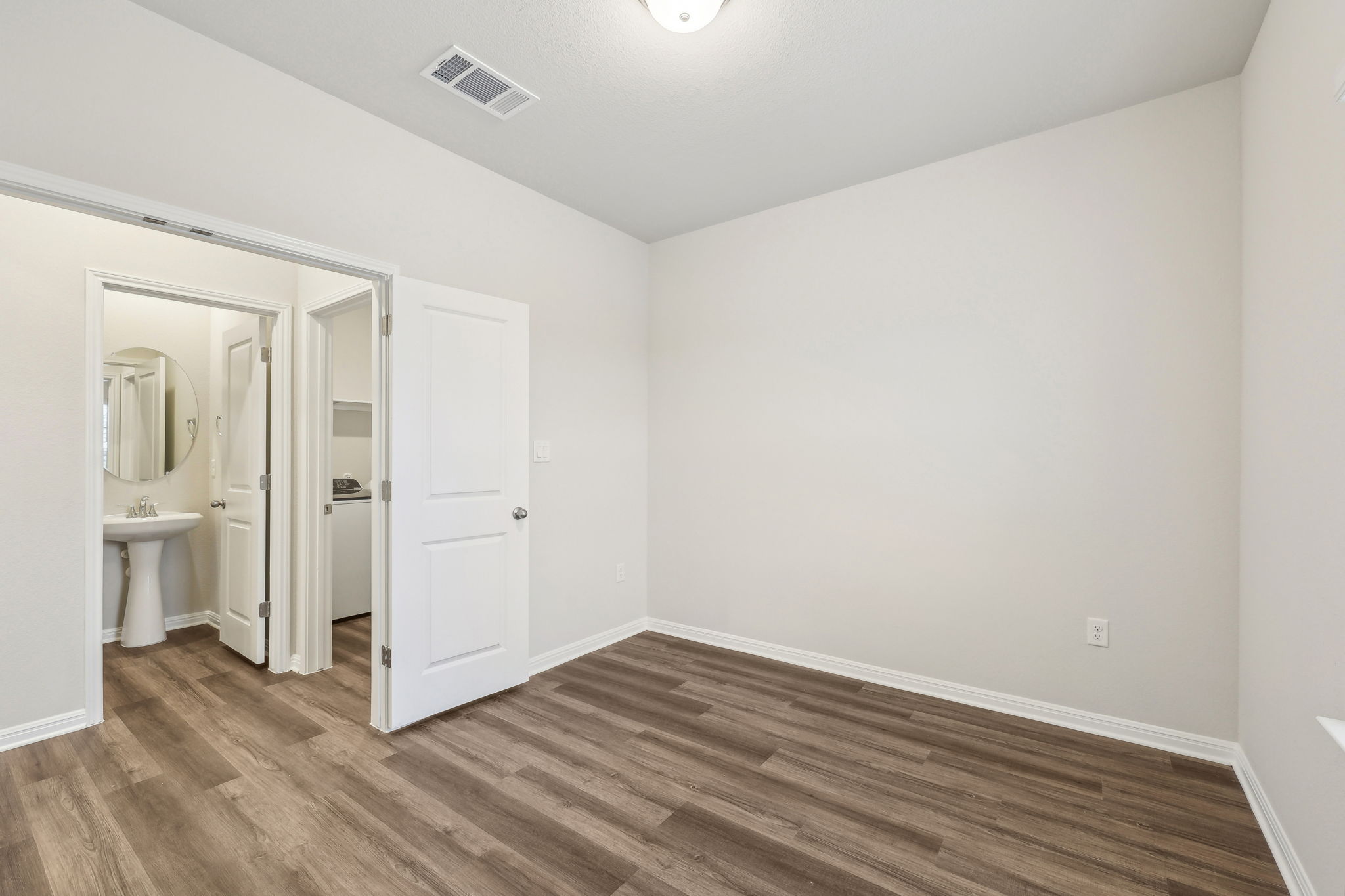 Austin- Flora - 215 Brandywine Rd, Hutto, TX 78634-017