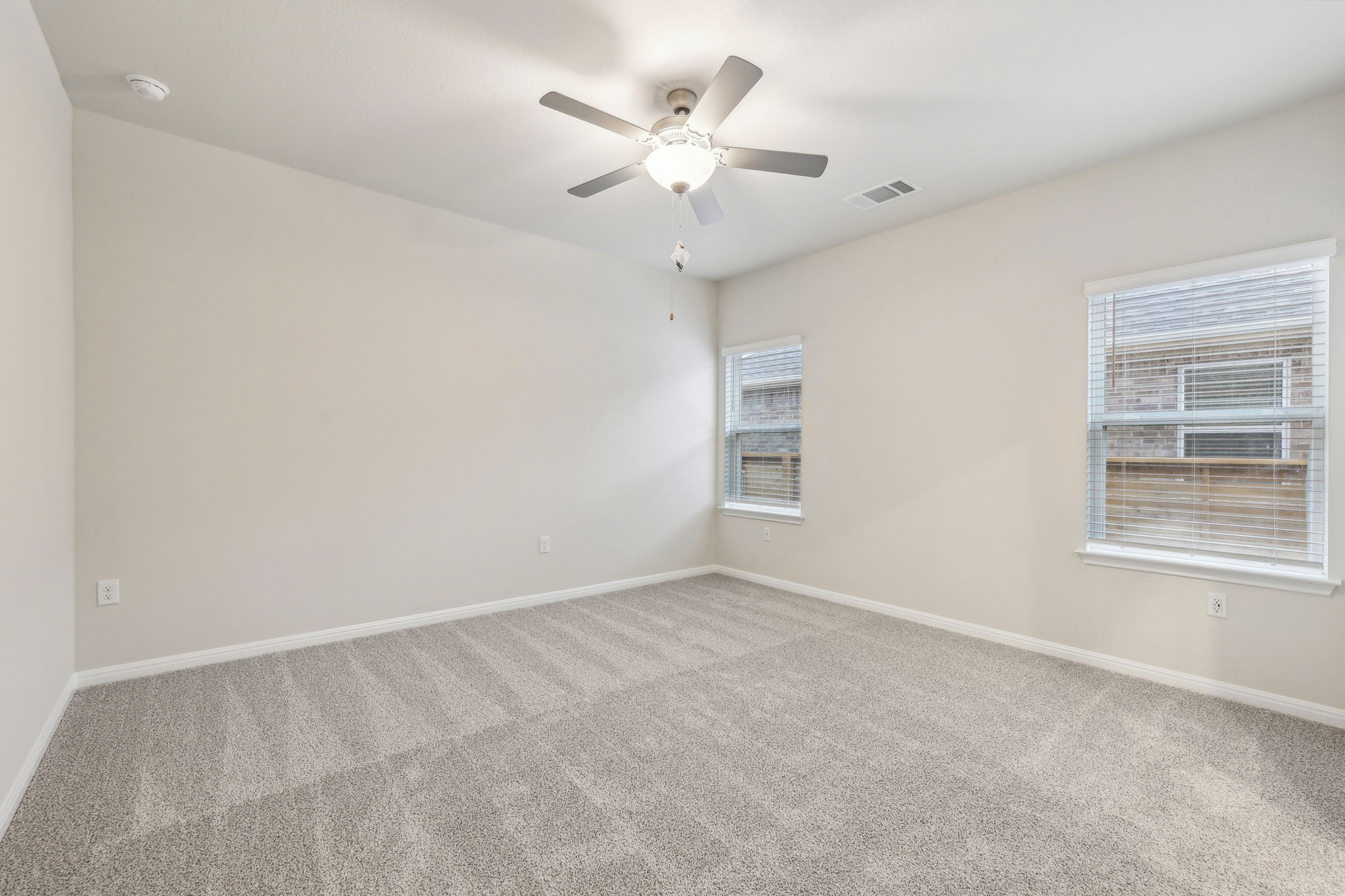 Austin- Flora - 215 Brandywine Rd, Hutto, TX 78634-020