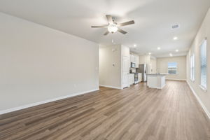 Austin- Flora - 215 Brandywine Rd, Hutto, TX 78634-008