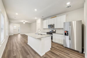 Austin- Flora - 215 Brandywine Rd, Hutto, TX 78634-010