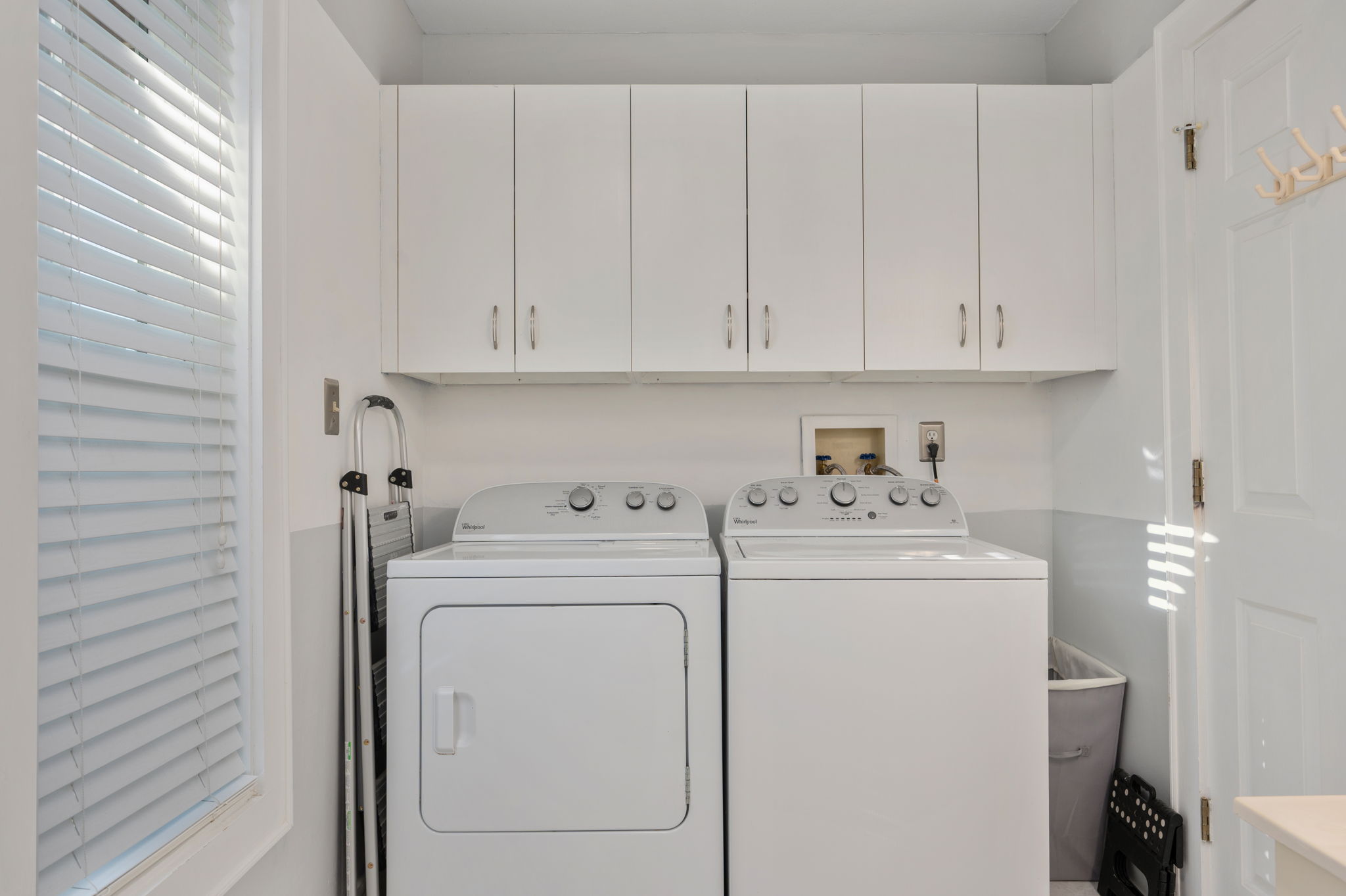 SC05-Hall-Bath-Laundry