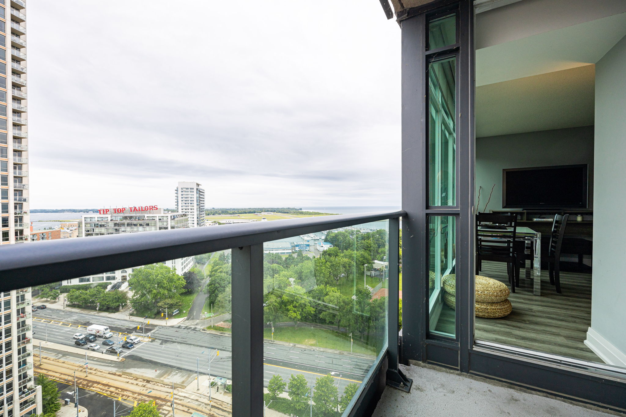 Toronto property showcase — delivered property photograph 31