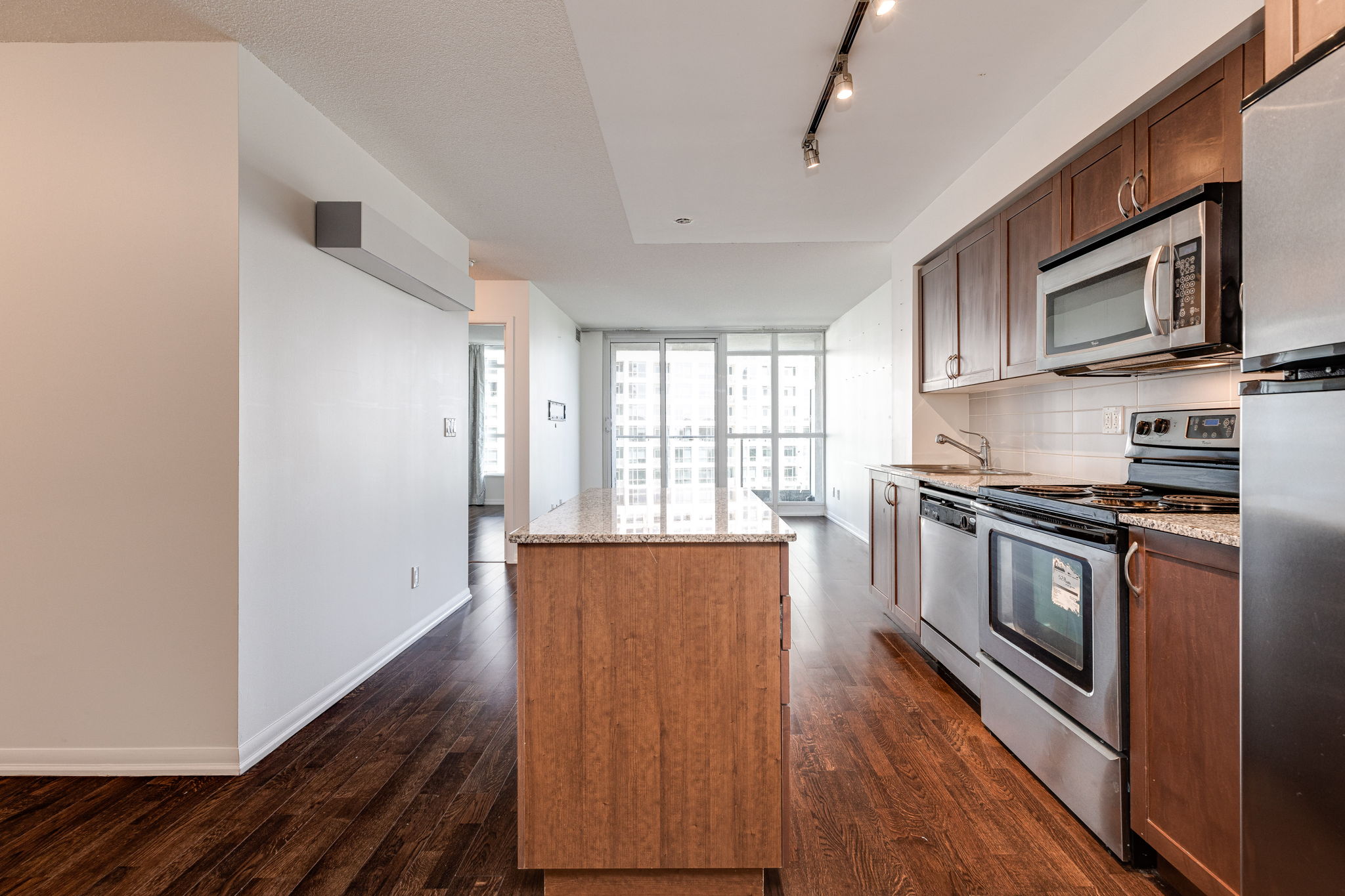 Toronto property showcase — delivered property photograph 5