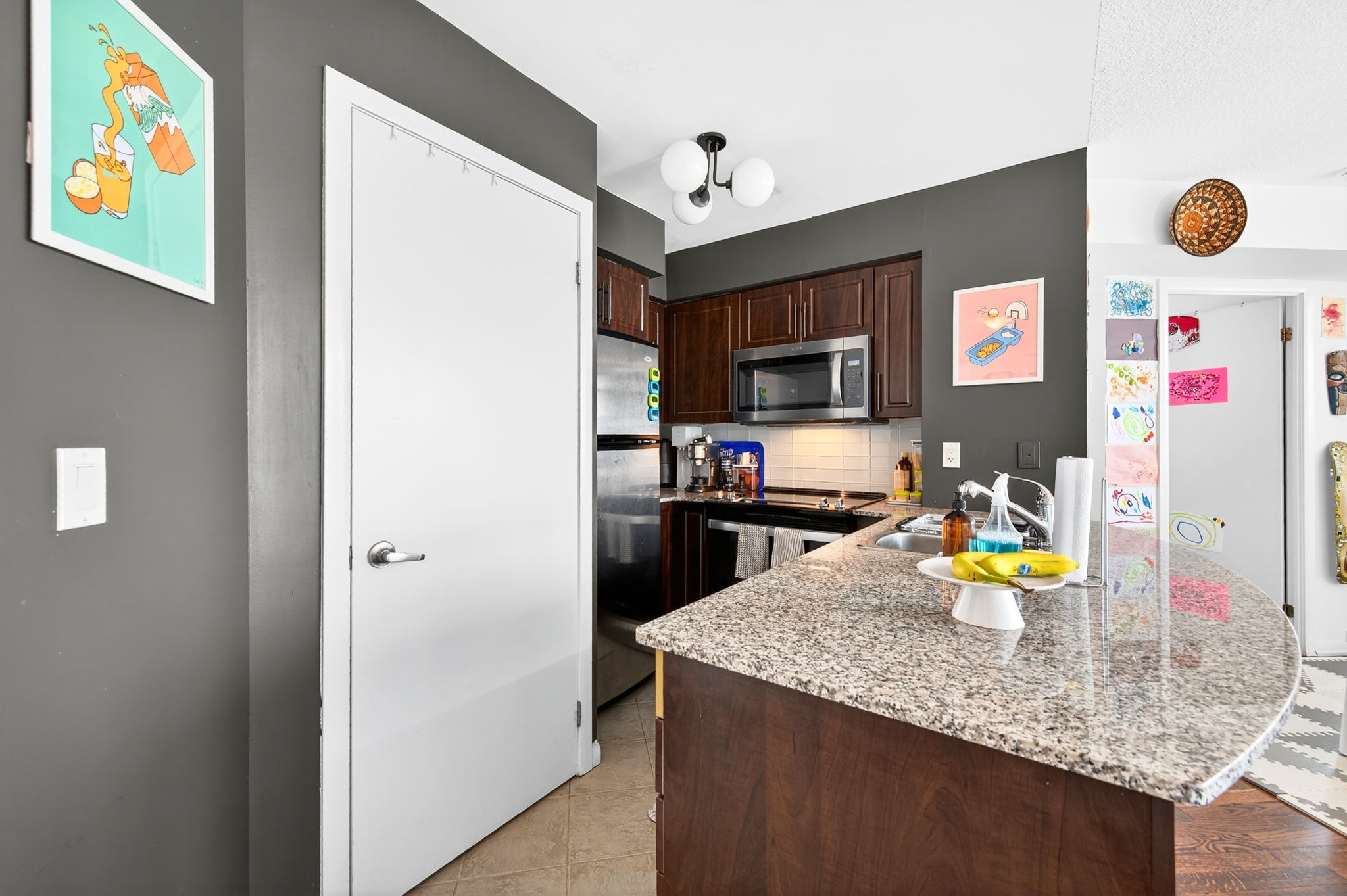 215 Fort York Blvd Unit 1405 Toronto, ON M5V 4A1