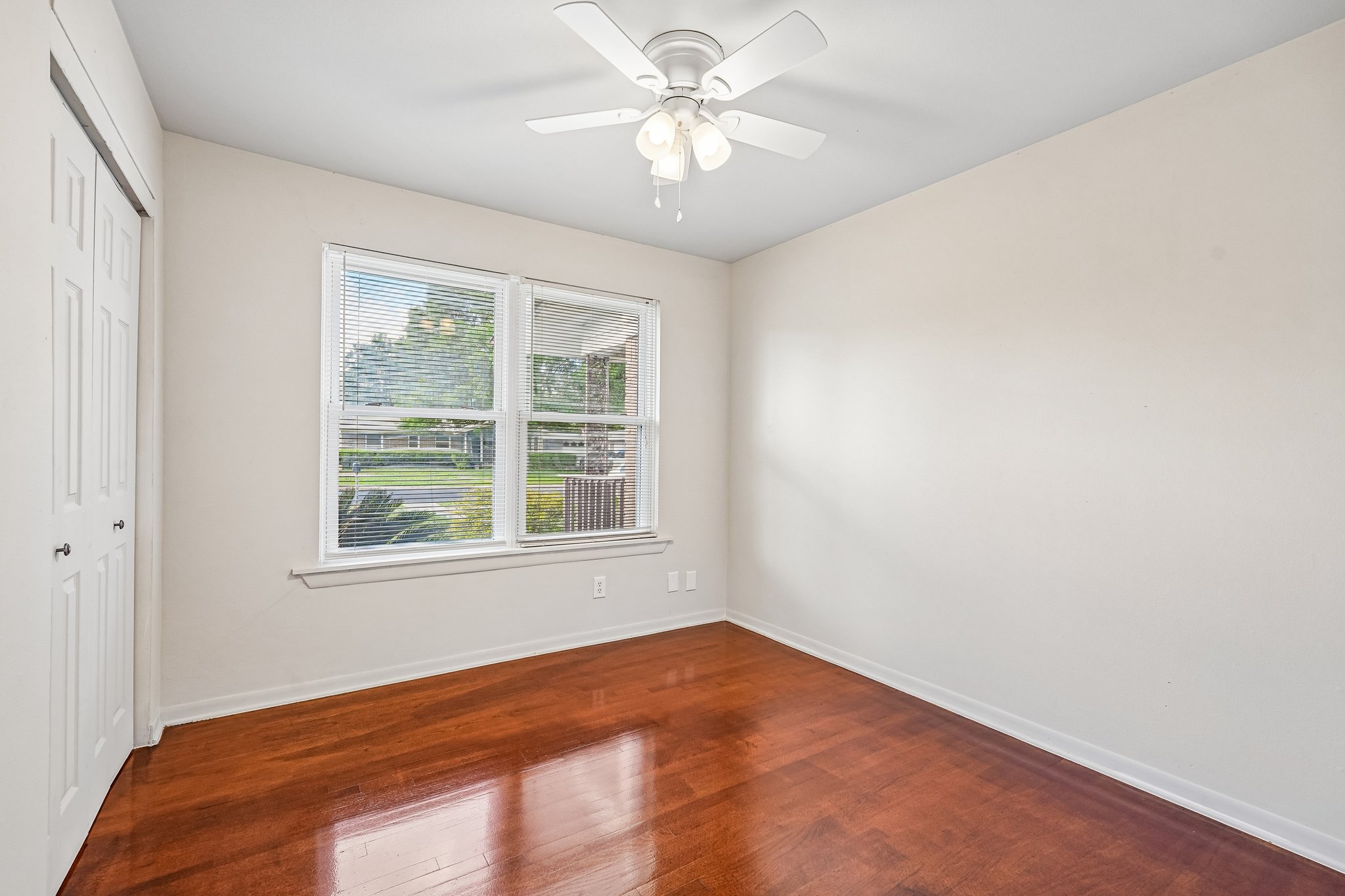 Hialeah Ave-S1605-019.jpg
