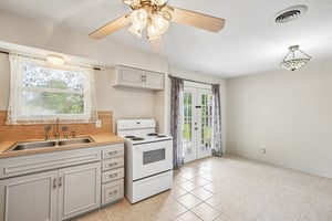 Hialeah Ave-S1605-012.jpg