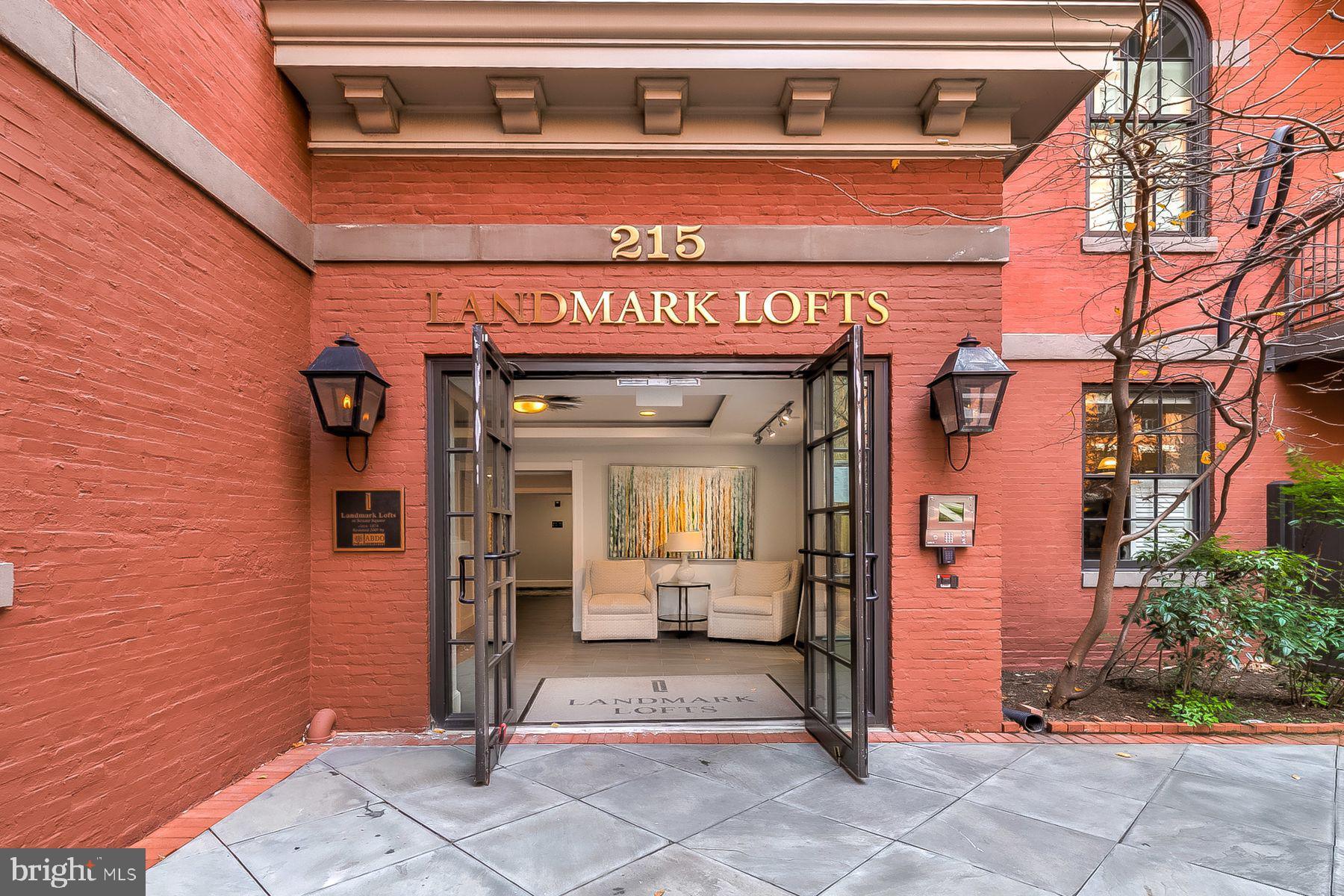 215 I St NE 311, Washington, DC 20002 Upward Studio