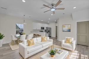 DSC_5375 virtually staged.jpeg