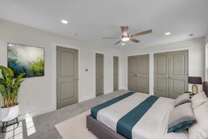 DSC_5400 virtually staged.jpeg