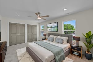 DSC_5411 virtually staged.jpeg