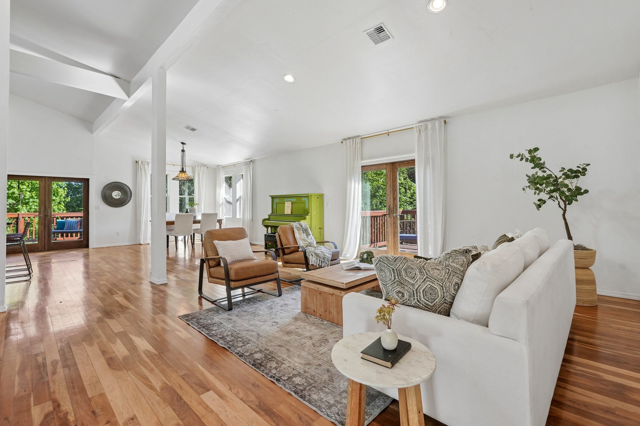 NE 386th St-S1205-011.jpg