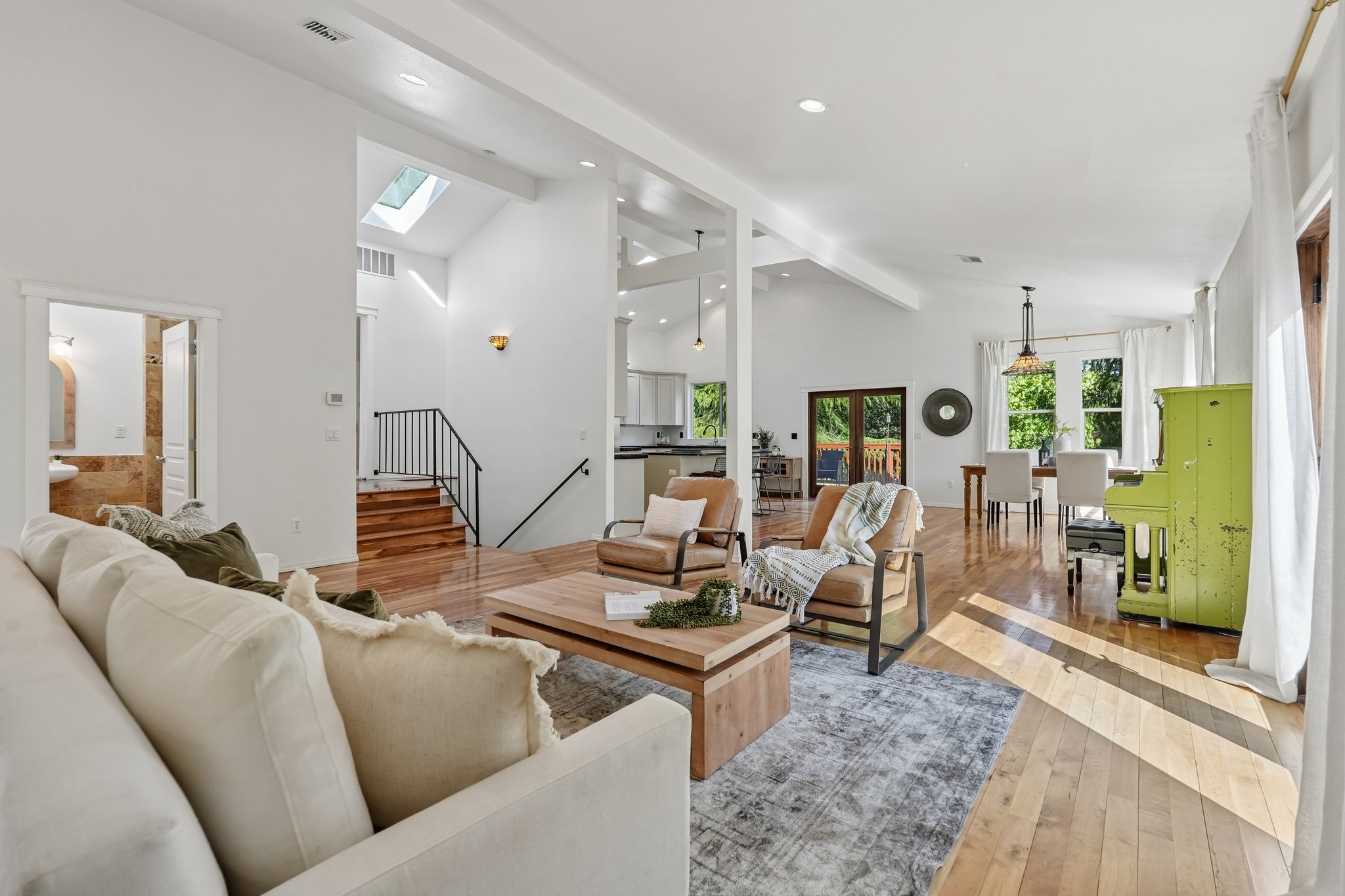NE 386th St-S1205-014.jpg