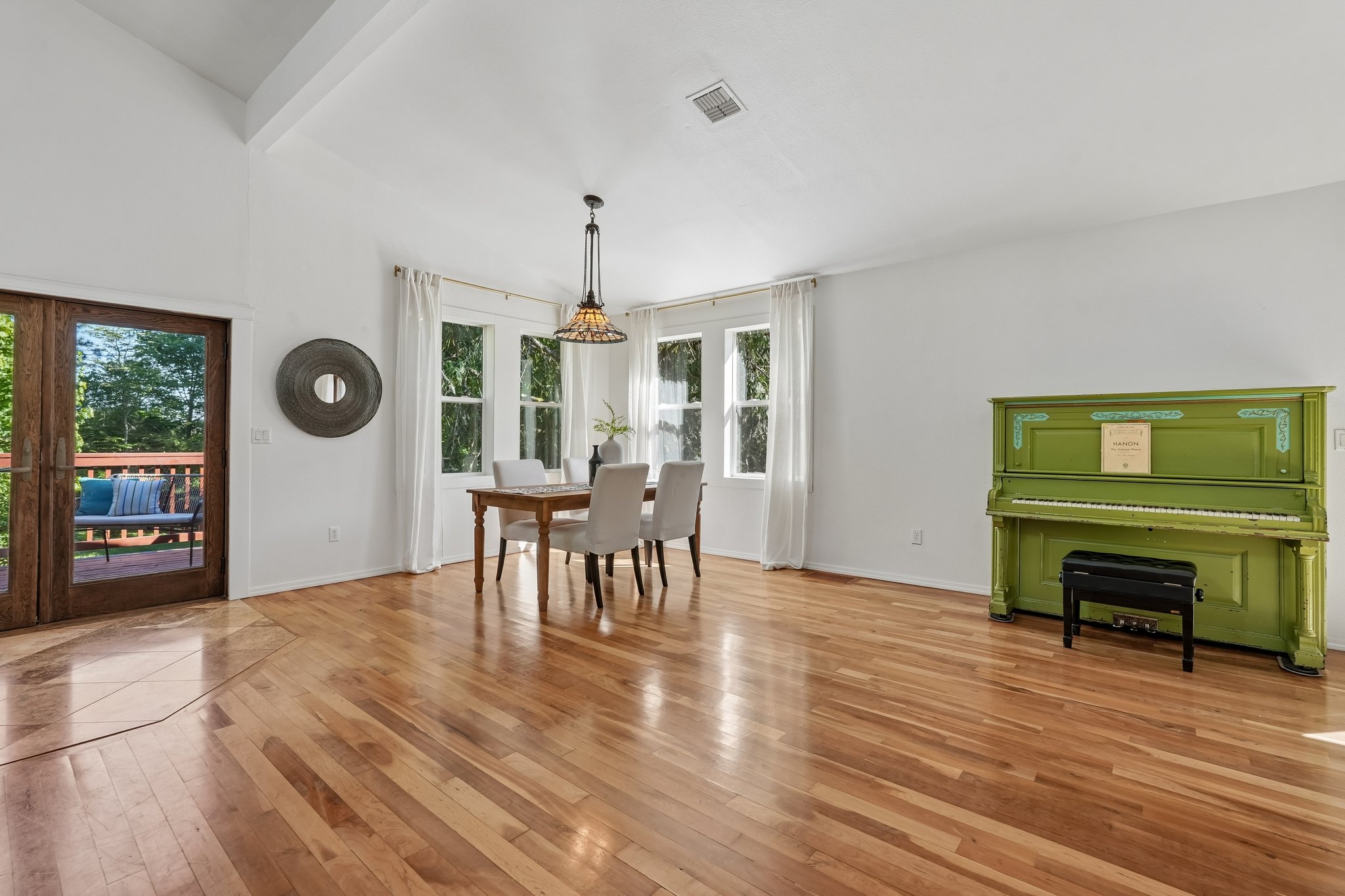 NE 386th St-S1205-021.jpg