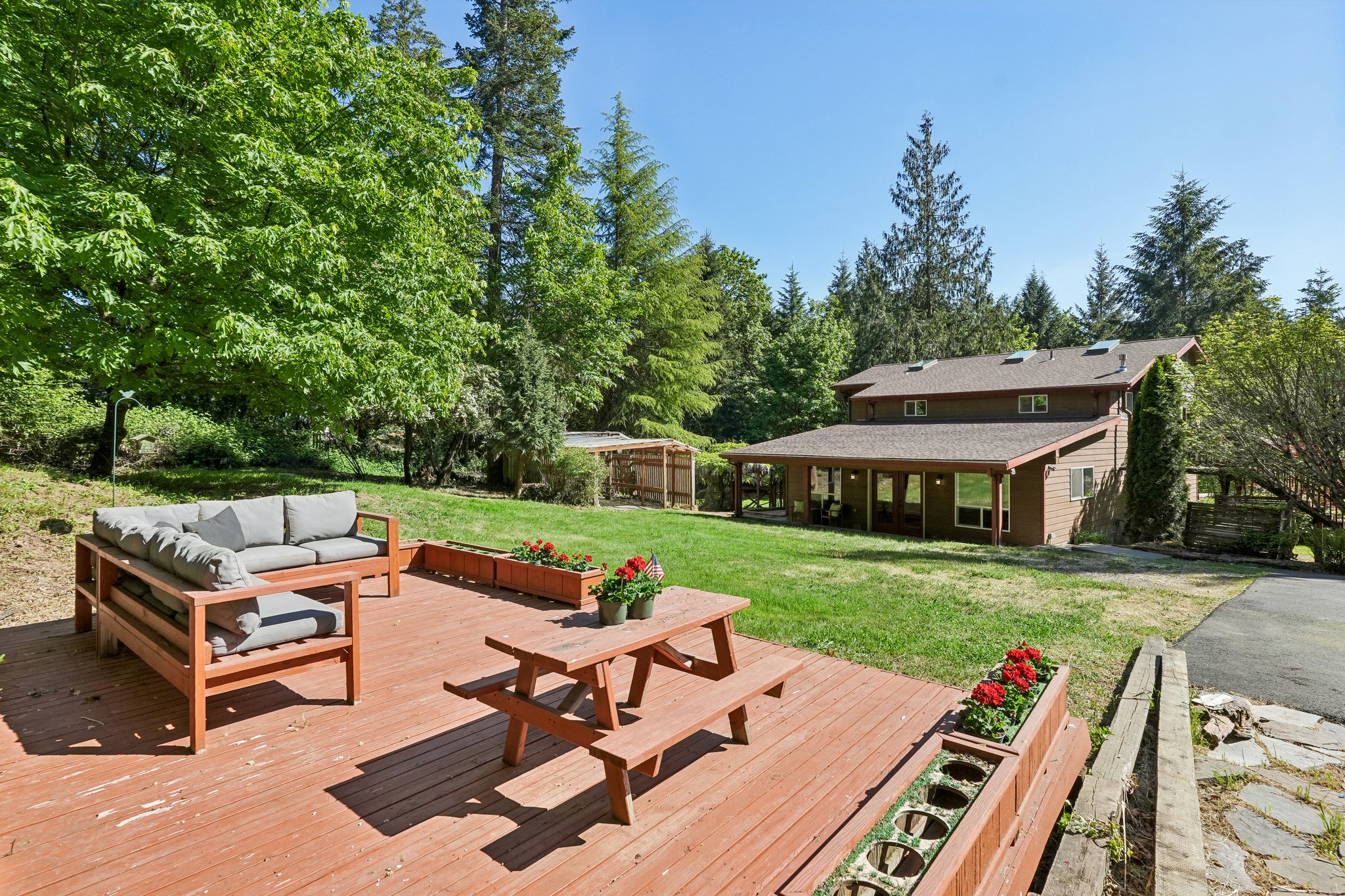 NE 386th St-S1205-053.jpg
