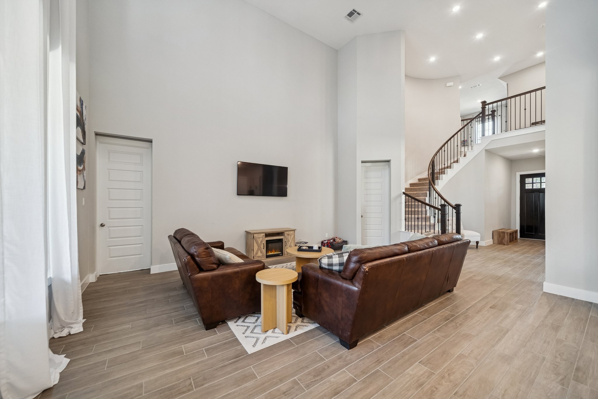 215 Nirnroot Ct, Montgomery, TX 77316-008.jpg