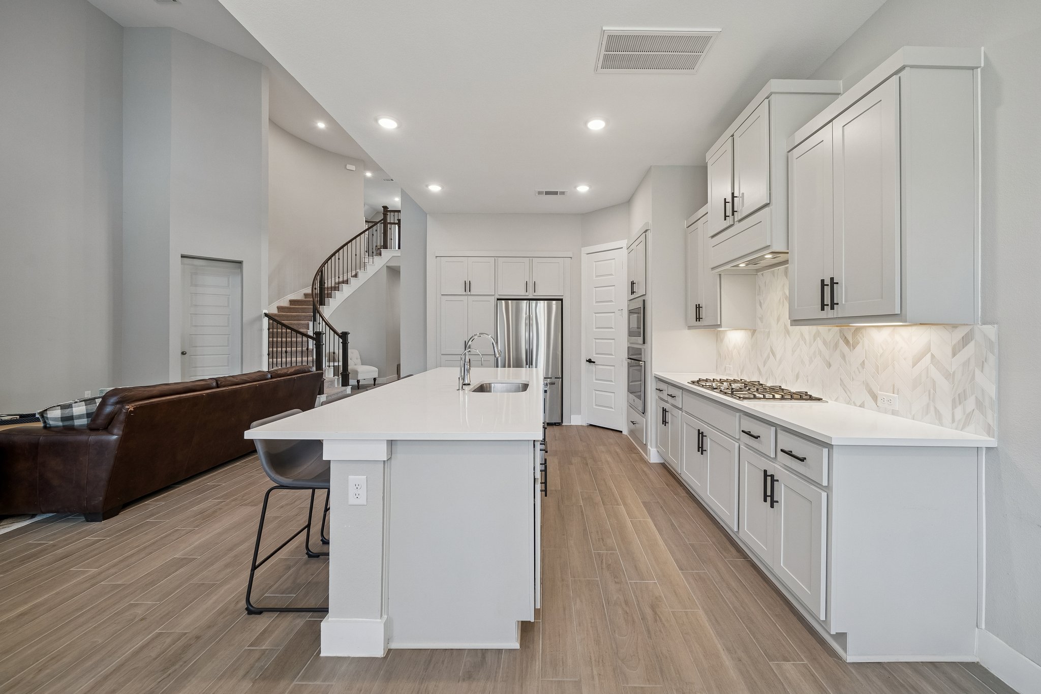 215 Nirnroot Ct, Montgomery, TX 77316-015.jpg