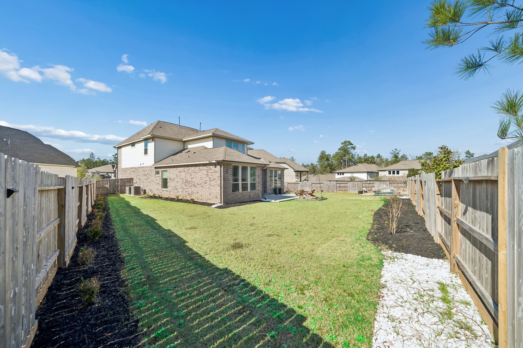215 Nirnroot Ct, Montgomery, TX 77316-040.jpg