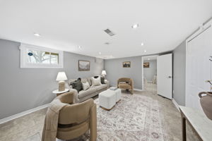  Photo 52