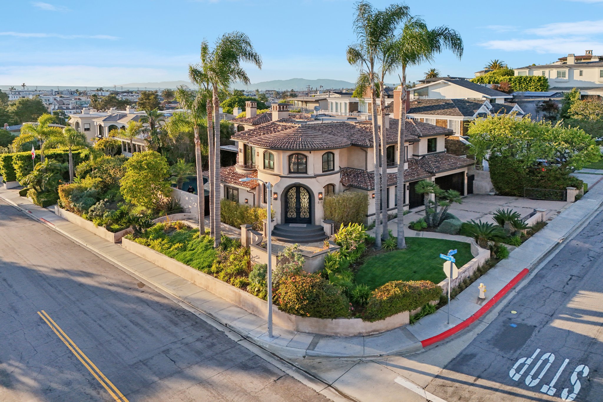 S Poinsettia Ave-S2102-016.jpg