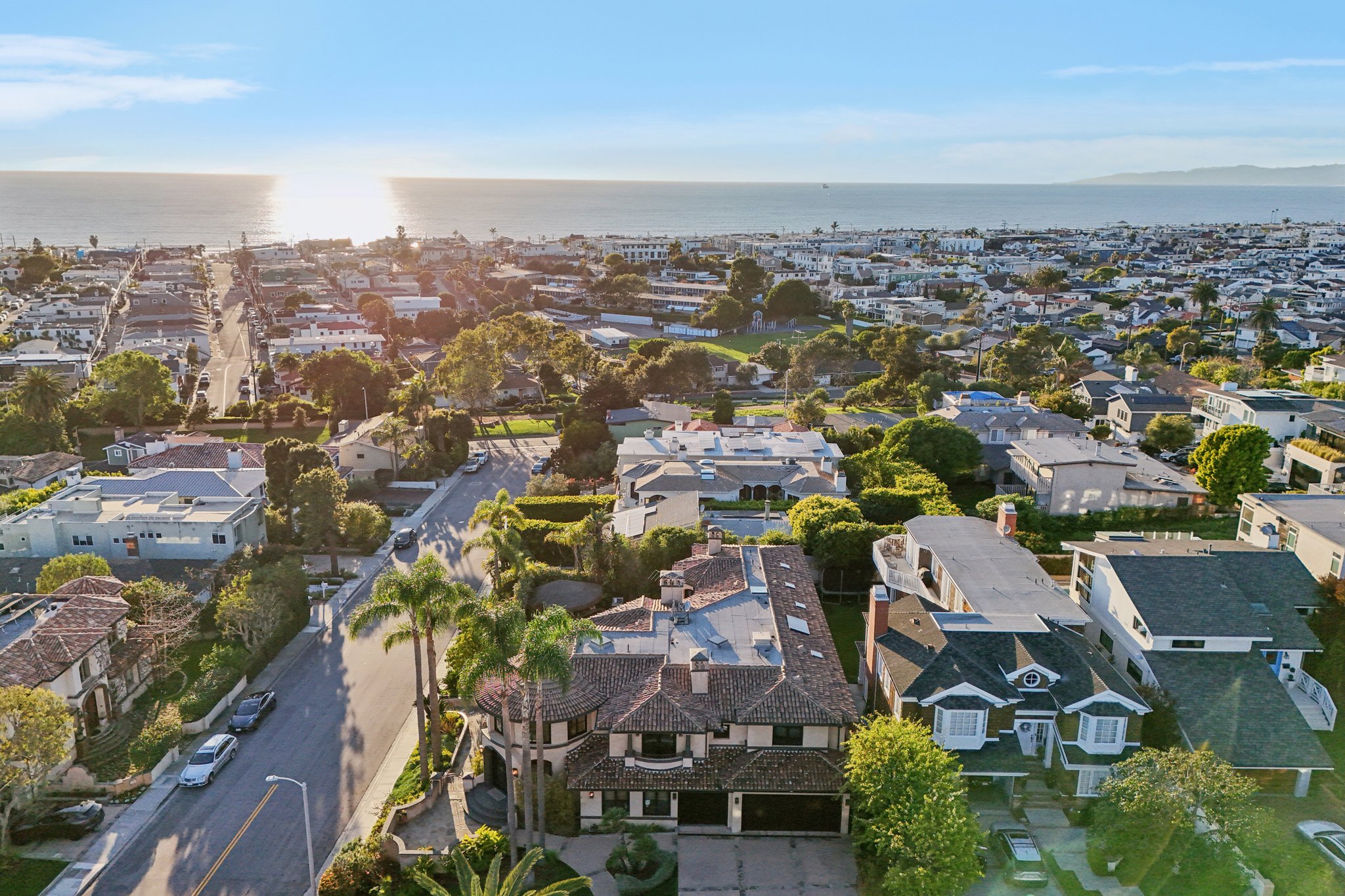 A-S Poinsettia Ave-S2102-015r.jpg