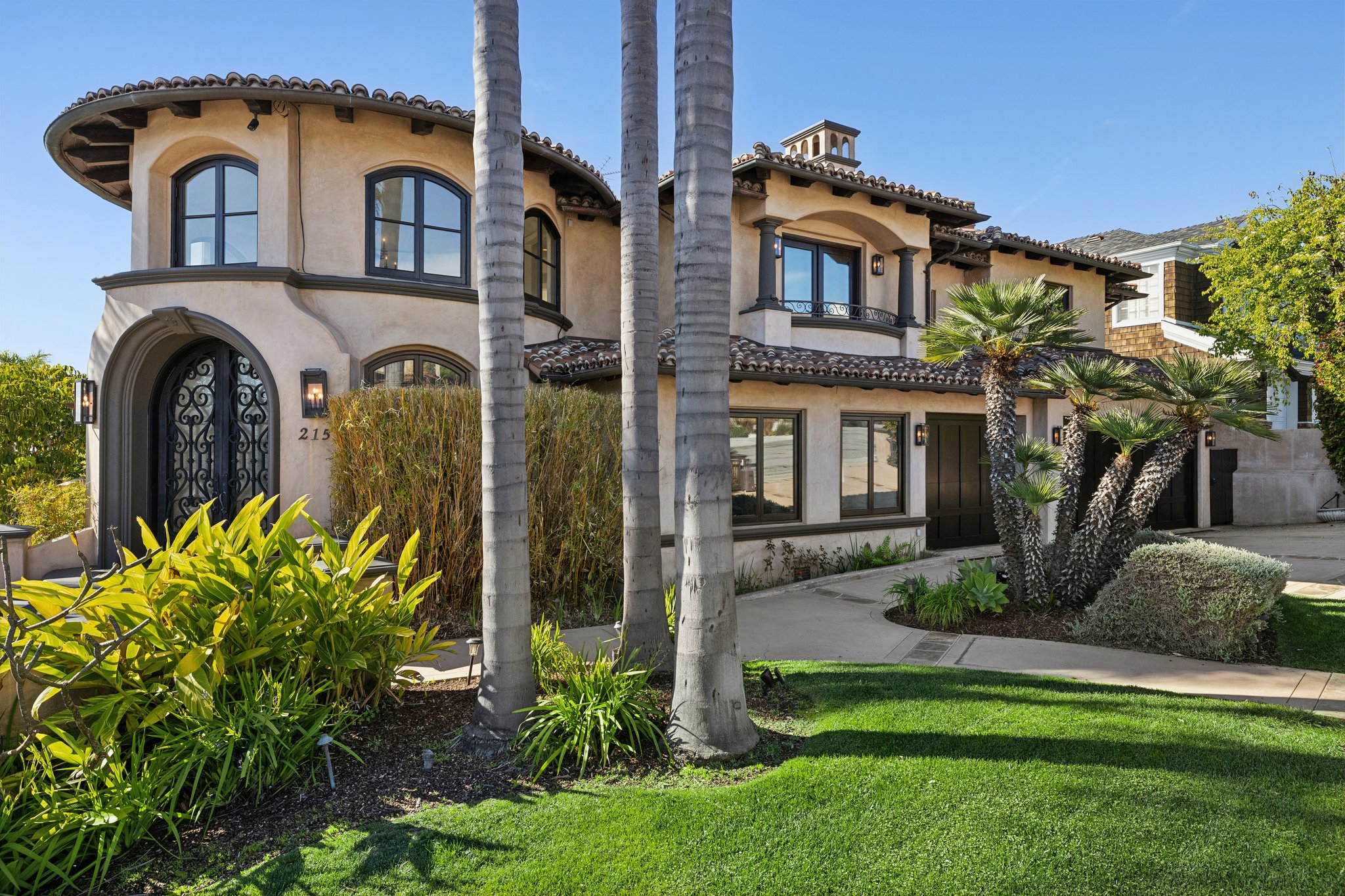 S Poinsettia Ave-S2402-002 (2).jpg