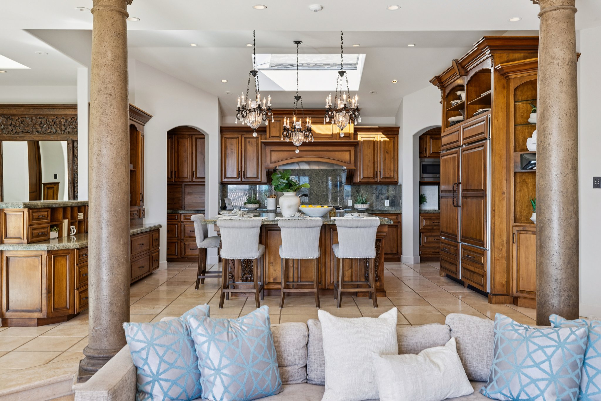 S Poinsettia Ave-S2402-019 (2).jpg