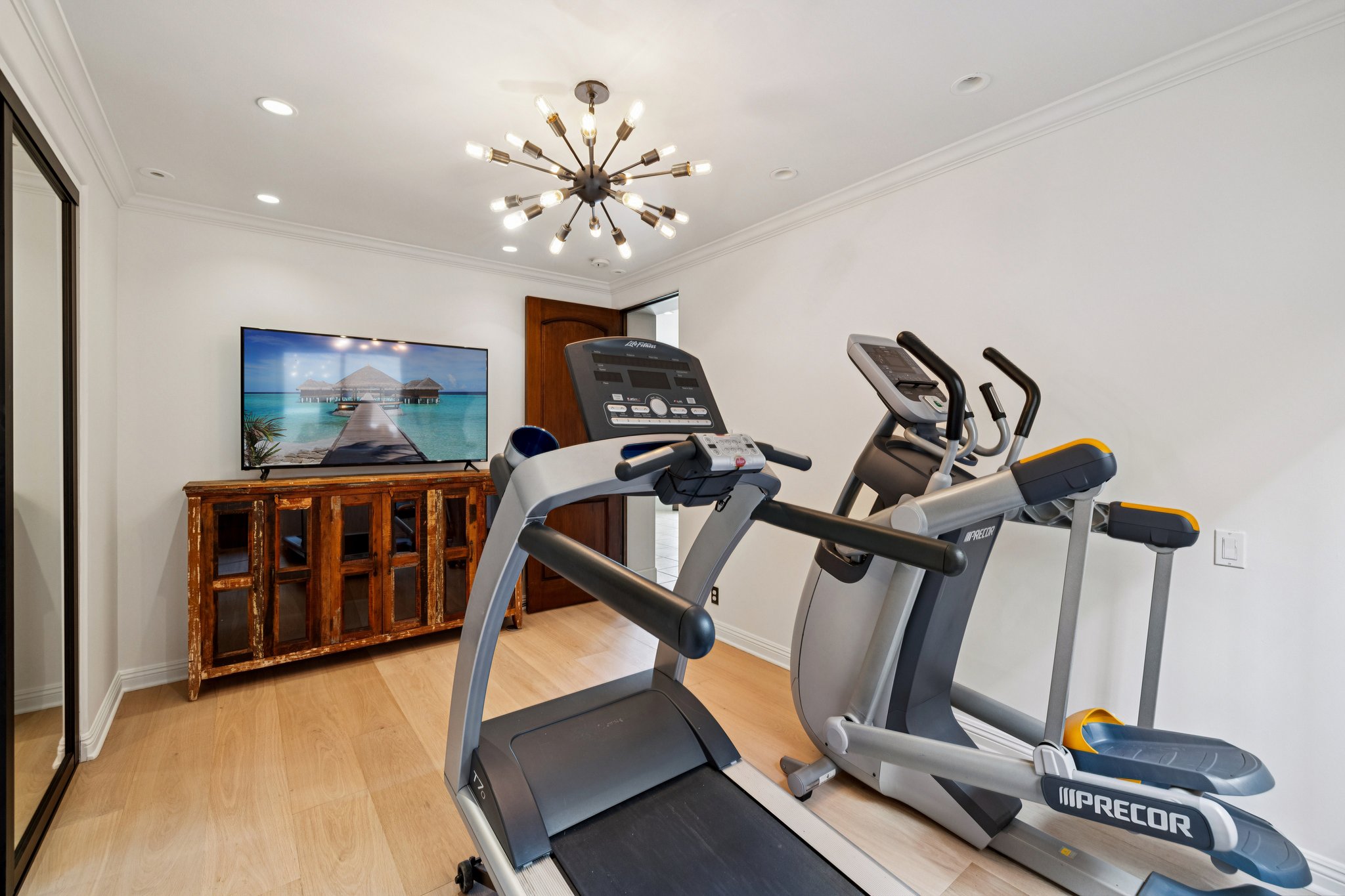 S Poinsettia Ave-S2402-064.jpg