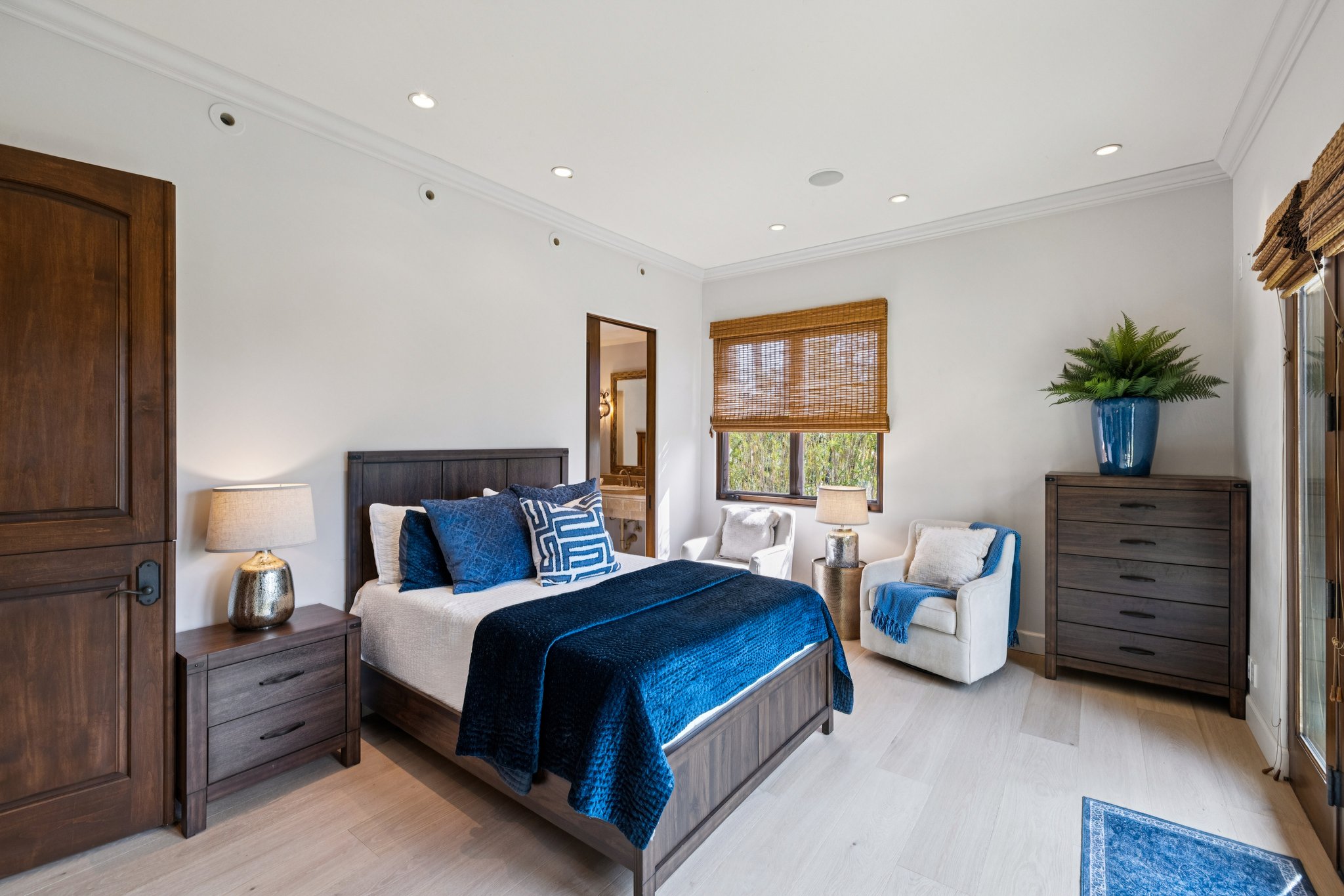 S Poinsettia Ave-S2402-073.jpg