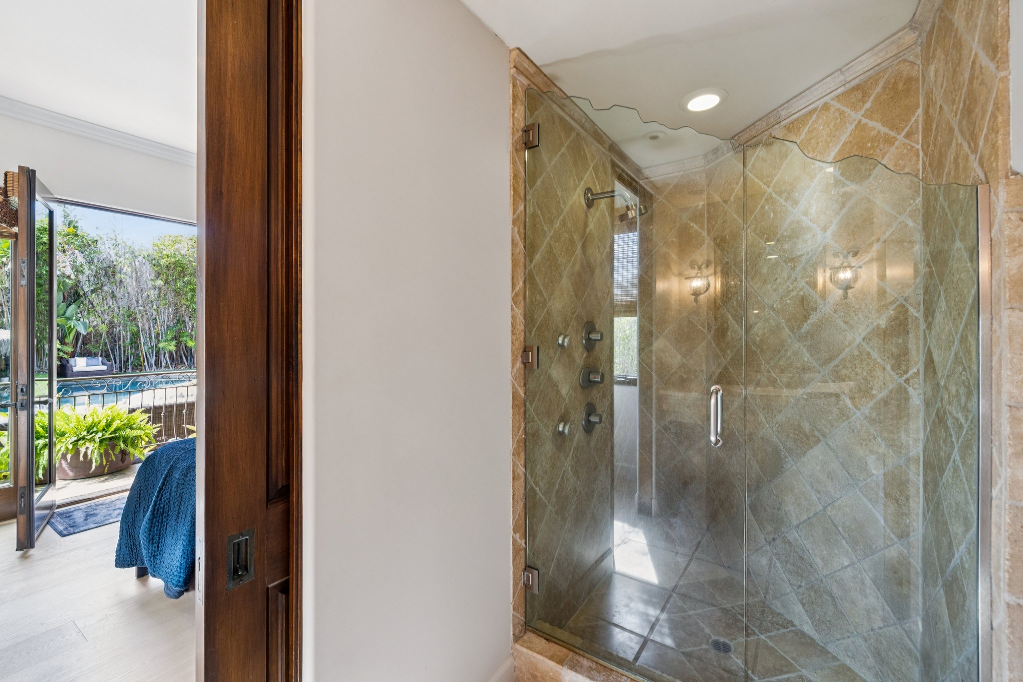 S Poinsettia Ave-S2402-078.jpg